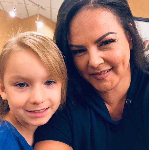 Meet your Posher, Michelle - Picture 1 of 1